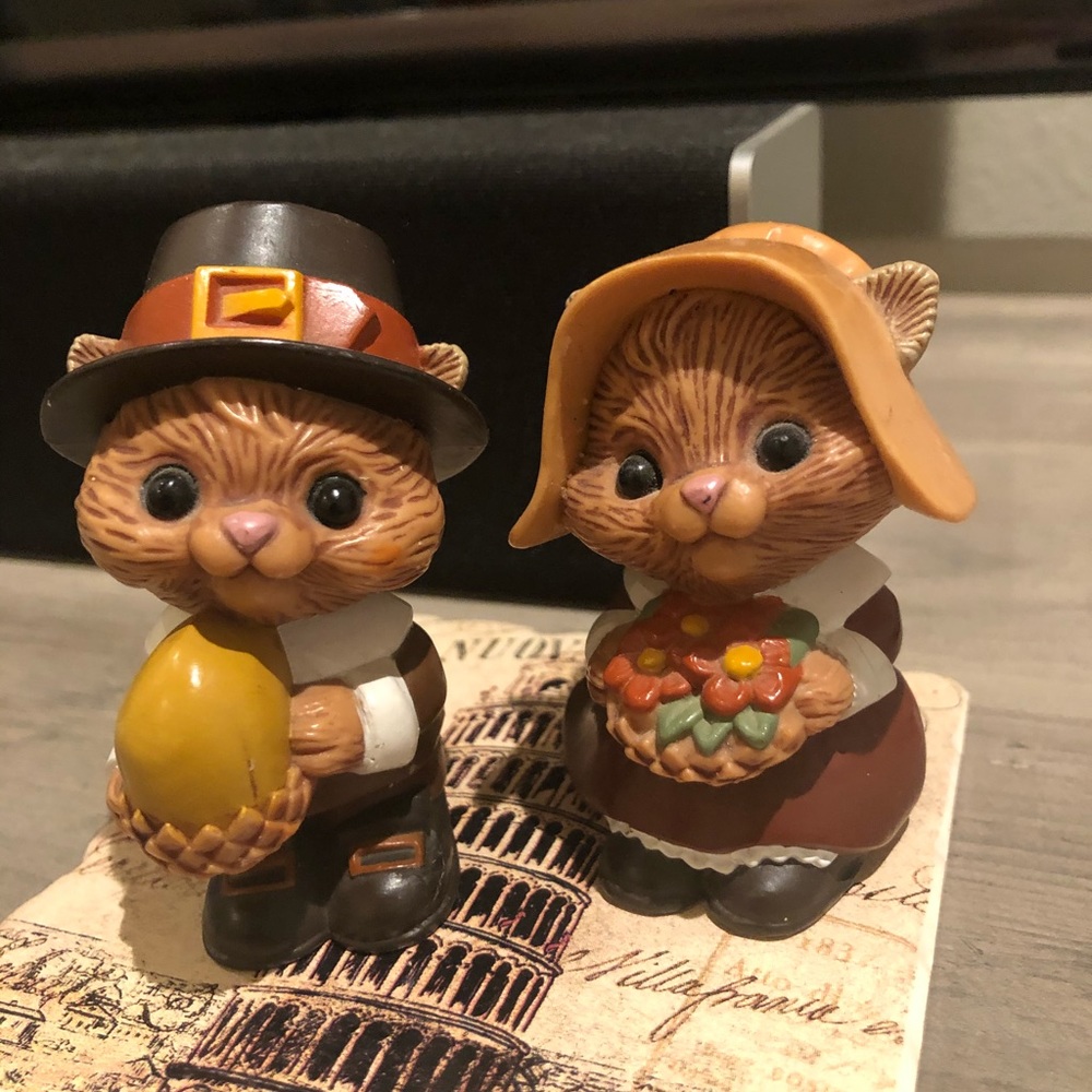 Vintage Hallmark Thanksgiving Salt Pepper Shakers